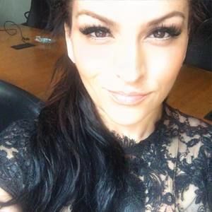 Meet your Posher, Ailís